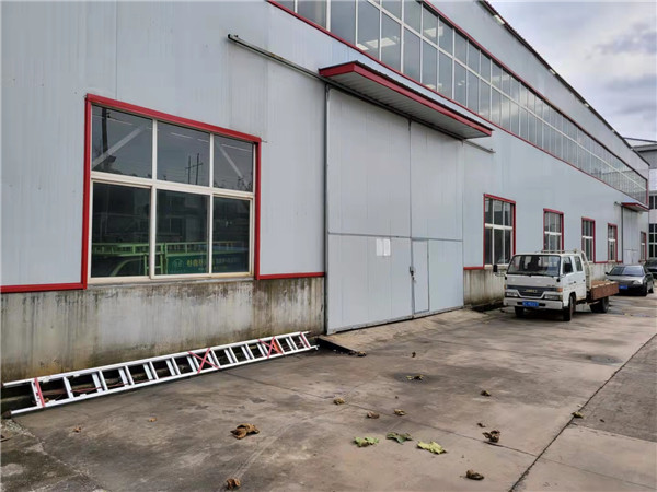 廠(chǎng)房一角(jiao)